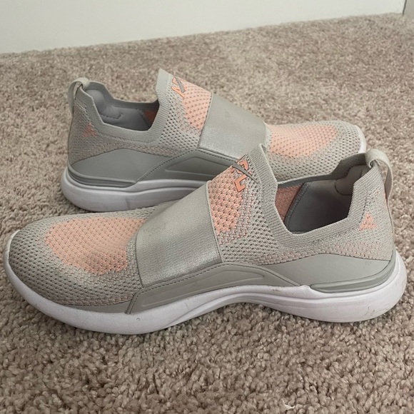 Women's APL‎ TechLoom Bliss Comfort sneakers shoes - Picture 3 of 9